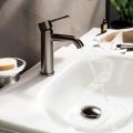 Grohe Essence P�kov� um�vadlov� bat�ria S, kefovan� tmav� grafit